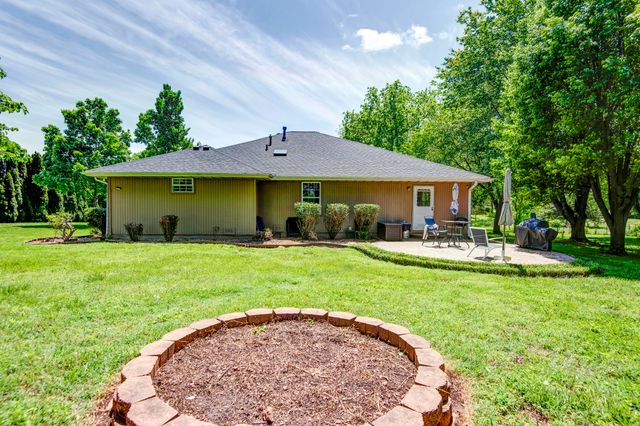 5277 E Farm Road 194, Rogersville, MO 65742