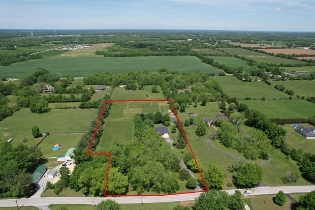 5277 E Farm Road 194, Rogersville, MO 65742