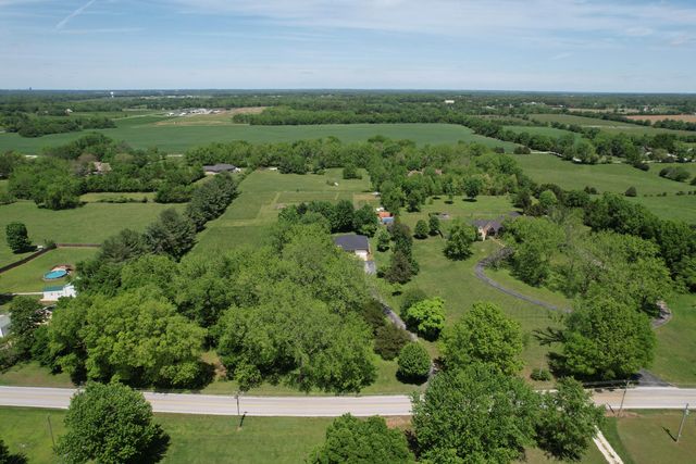 5277 E Farm Road 194, Rogersville, MO 65742