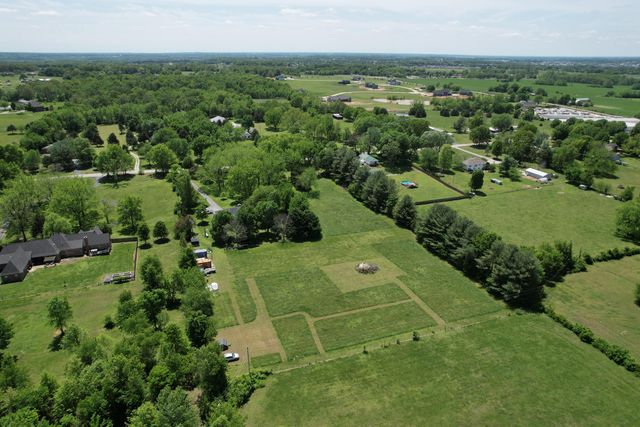 5277 E Farm Road 194, Rogersville, MO 65742