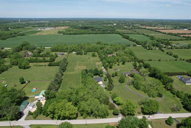 5277 E Farm Road 194, Rogersville, MO 65742
