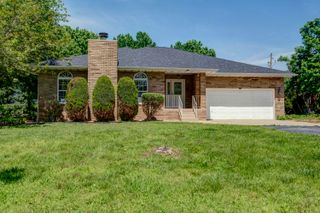 5277 E Farm Road 194, Rogersville, MO 65742