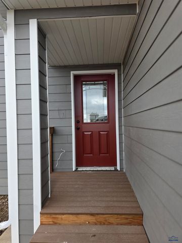 420 NIGHTHAWK DR, Box Elder, SD 57719
