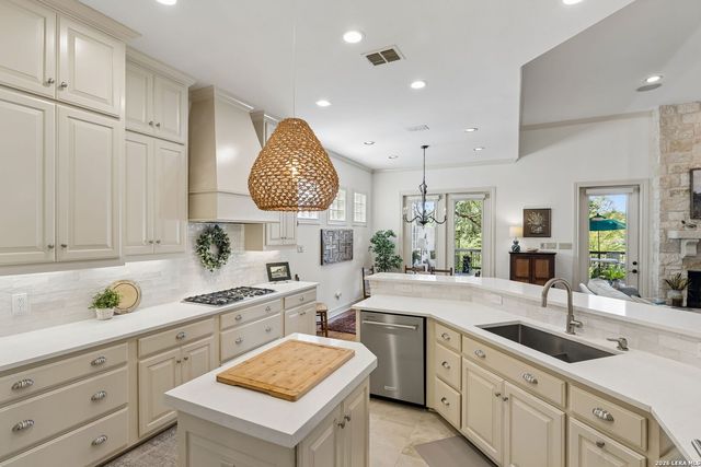 252 WELL SPGS, Boerne, TX 78006