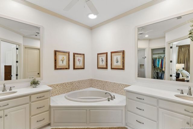 252 WELL SPGS, Boerne, TX 78006