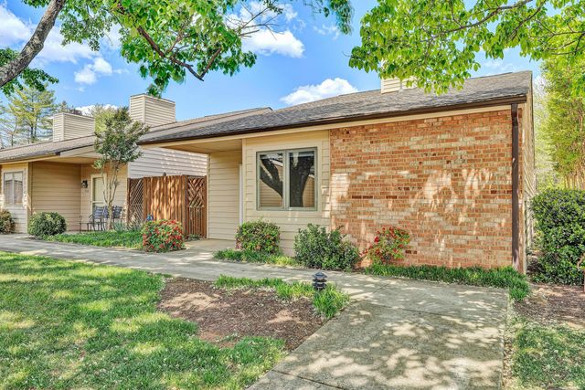 407 Windward DR, Roanoke, VA 24018