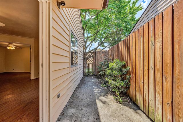 407 Windward DR, Roanoke, VA 24018