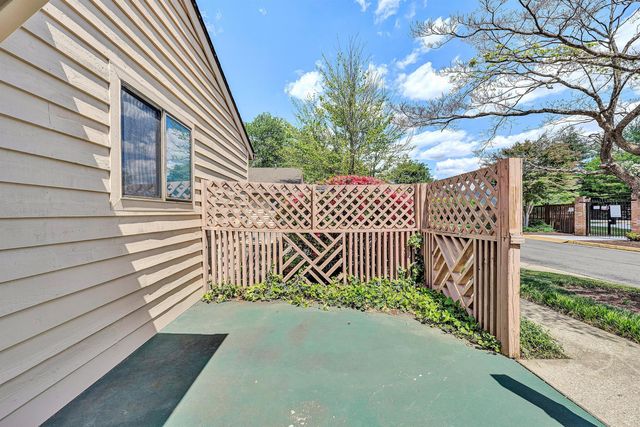 407 Windward DR, Roanoke, VA 24018