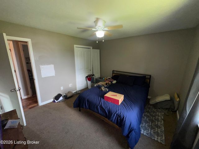 2666 Lake Rd, Radcliff, KY 40160
