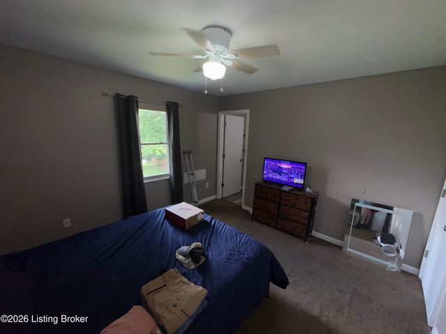 2666 Lake Rd, Radcliff, KY 40160