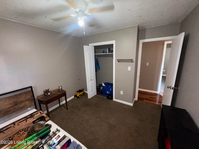 2666 Lake Rd, Radcliff, KY 40160