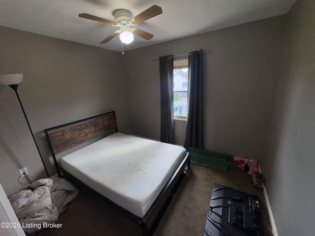 2666 Lake Rd, Radcliff, KY 40160