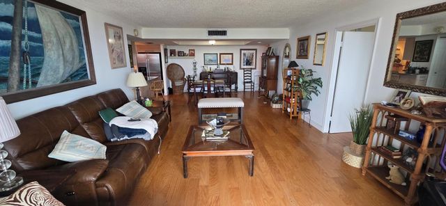 5600 N Flagler Drive 801, West Palm Beach, FL 33407