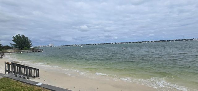 5600 N Flagler Drive 801, West Palm Beach, FL 33407