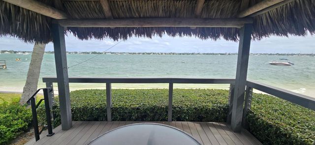 5600 N Flagler Drive 801, West Palm Beach, FL 33407