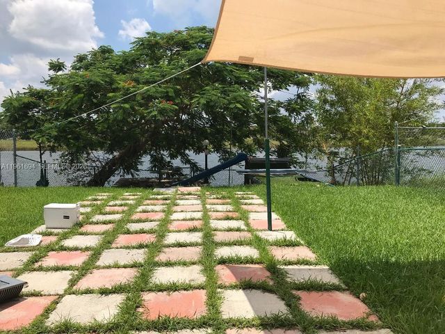 16274 SW 139th Ct, Miami, FL 33177