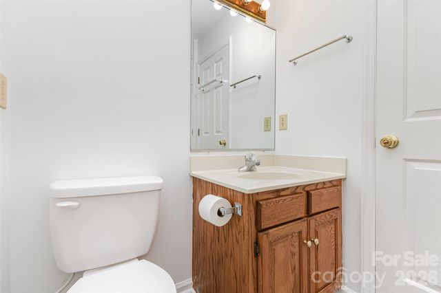 570 29th Avenue Drive NW, Hickory, NC 28601