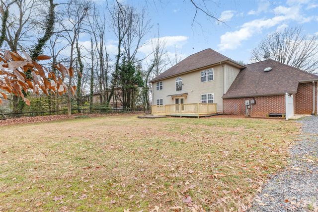 570 29th Avenue Drive NW, Hickory, NC 28601