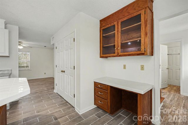 570 29th Avenue Drive NW, Hickory, NC 28601