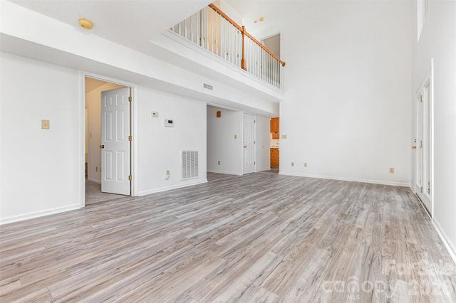 570 29th Avenue Drive NW, Hickory, NC 28601