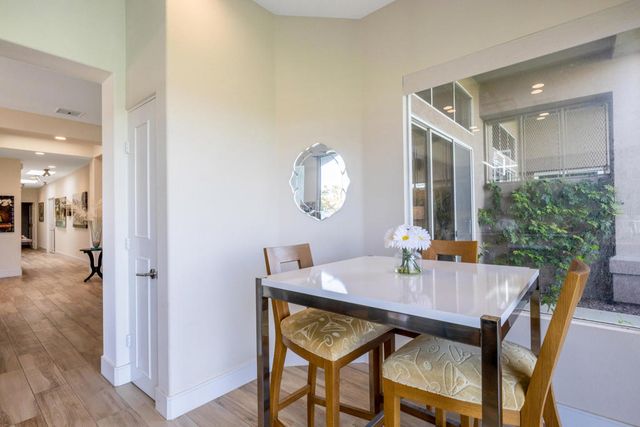 440 Desert Holly Drive, Palm Desert, CA 92211