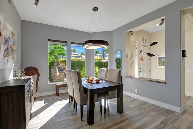 440 Desert Holly Drive, Palm Desert, CA 92211