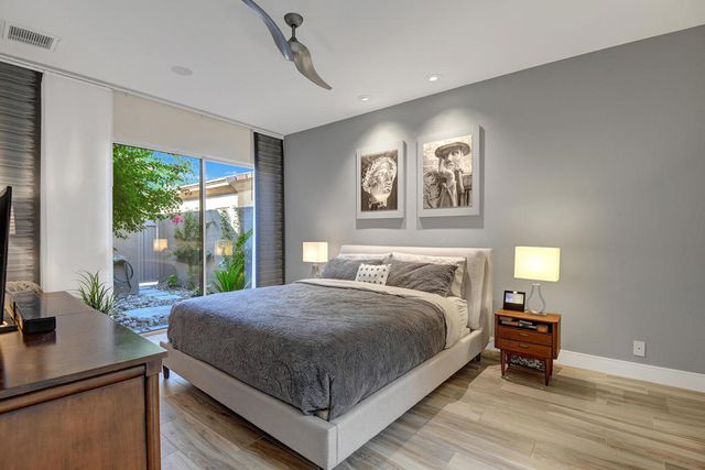 440 Desert Holly Drive, Palm Desert, CA 92211