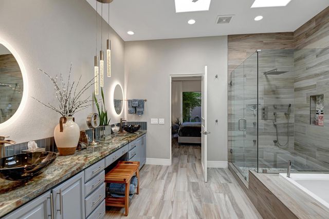 440 Desert Holly Drive, Palm Desert, CA 92211