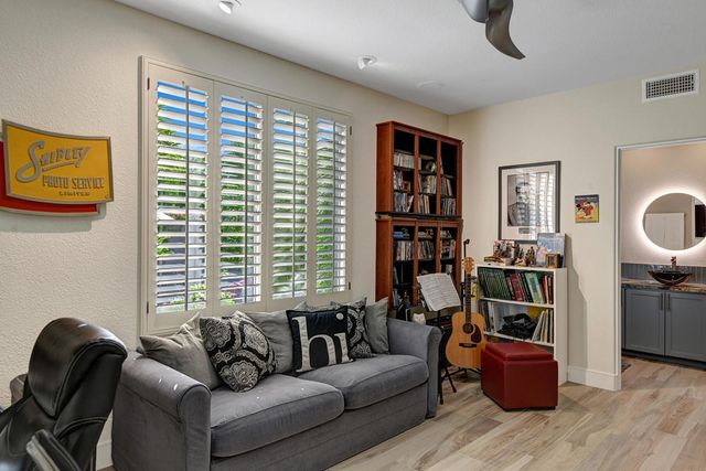 440 Desert Holly Drive, Palm Desert, CA 92211