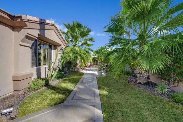 440 Desert Holly Drive, Palm Desert, CA 92211