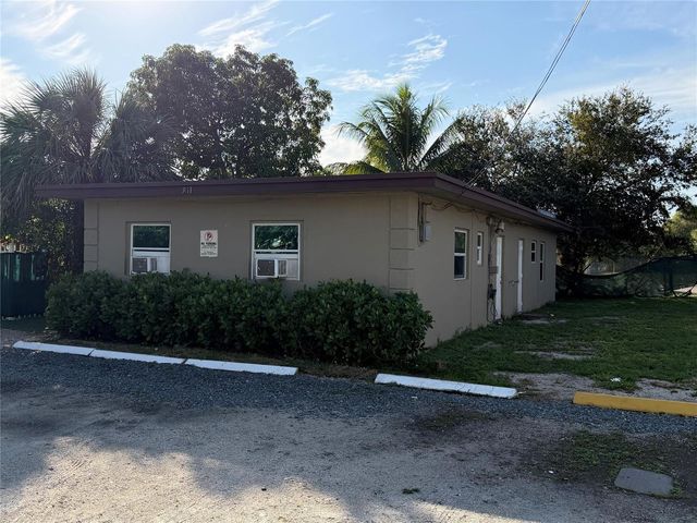 911 NW 12th Avenue 1-2, Fort Lauderdale, FL 33311