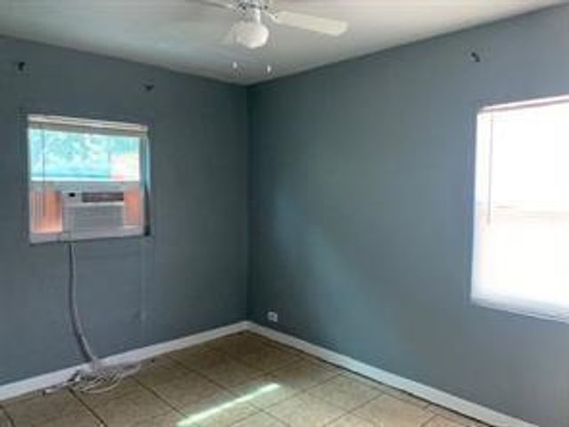 911 NW 12th Avenue 1-2, Fort Lauderdale, FL 33311