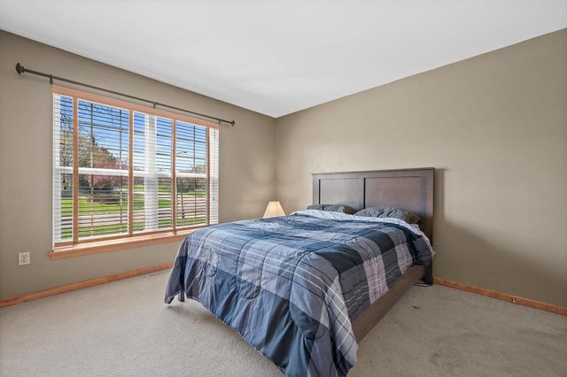 W143N9702 Amber DRIVE, Germantown, WI 53022