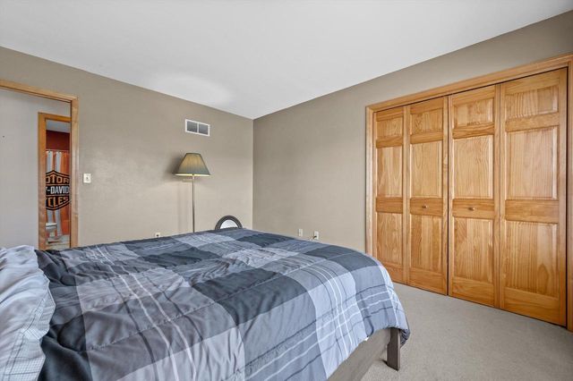 W143N9702 Amber DRIVE, Germantown, WI 53022
