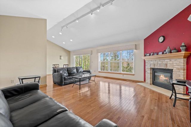 W143N9702 Amber DRIVE, Germantown, WI 53022
