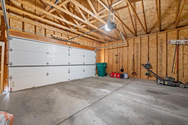 W143N9702 Amber DRIVE, Germantown, WI 53022