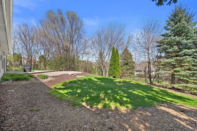 W143N9702 Amber DRIVE, Germantown, WI 53022