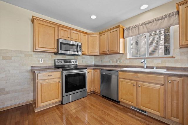 W143N9702 Amber DRIVE, Germantown, WI 53022