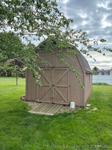 1041 Rabbit Lane, Madison, IN 47250