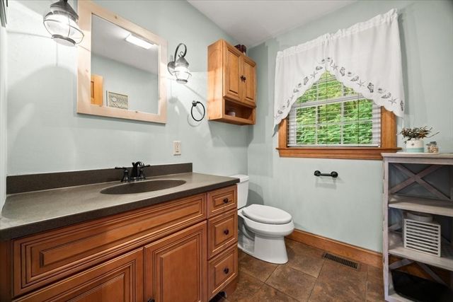 20 Worcester Street, Taunton, MA 02780