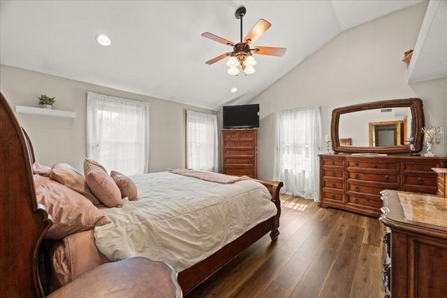 20 Worcester Street, Taunton, MA 02780