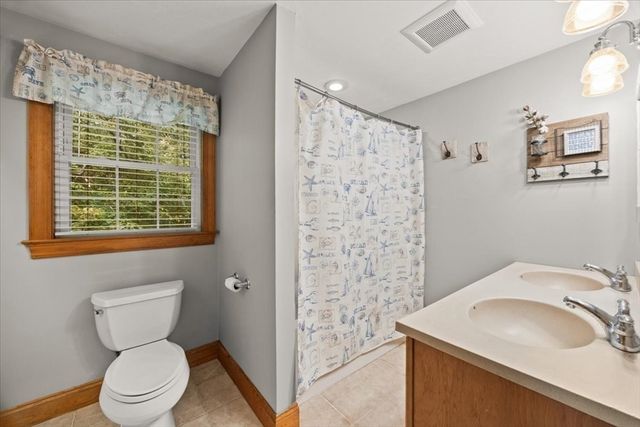 20 Worcester Street, Taunton, MA 02780