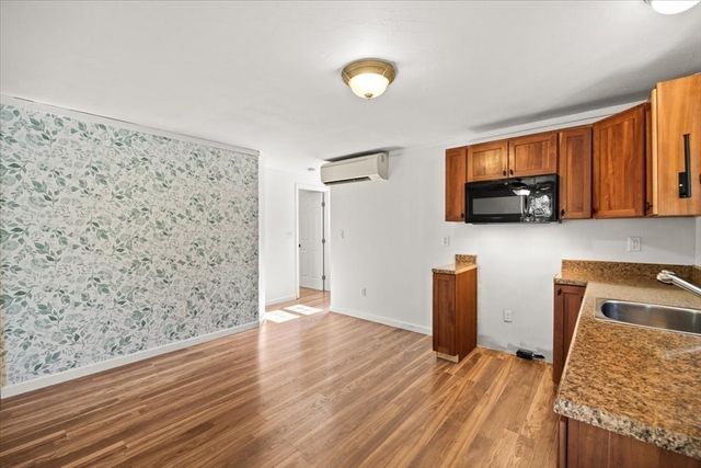 20 Worcester Street, Taunton, MA 02780