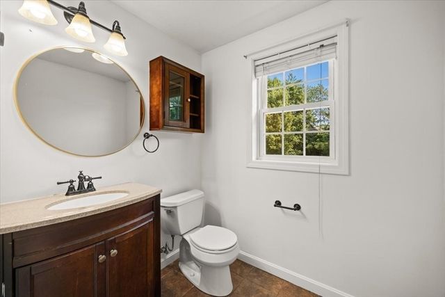 20 Worcester Street, Taunton, MA 02780