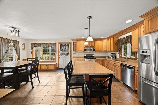 20 Worcester Street, Taunton, MA 02780