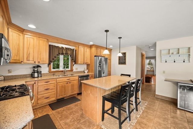 20 Worcester Street, Taunton, MA 02780