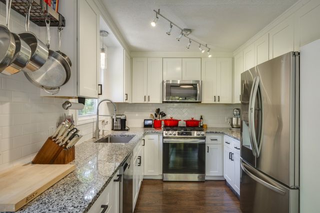 1036 Street Rd, Kingston Springs, TN 37082