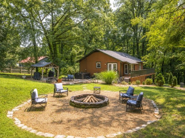 1036 Street Rd, Kingston Springs, TN 37082