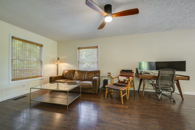 1036 Street Rd, Kingston Springs, TN 37082