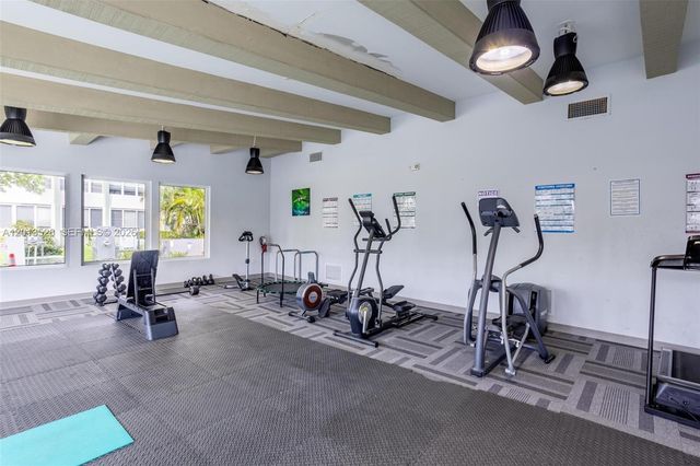 2741 Taft St 203, Hollywood, FL 33020